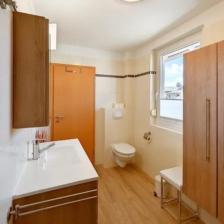 Waldstrasse 8a-c B7 Treichel דירה אוקריץ