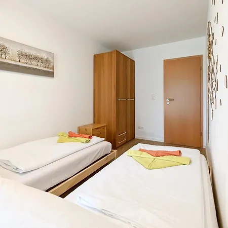 Waldstrasse 8a-c B7 Treichel Apartamento *