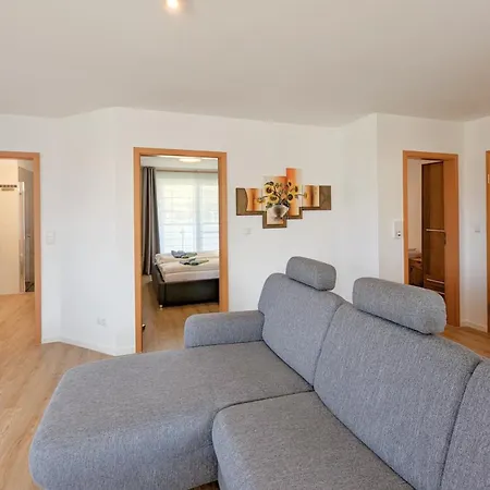 דירה Waldstrasse 8a-c B7 Treichel