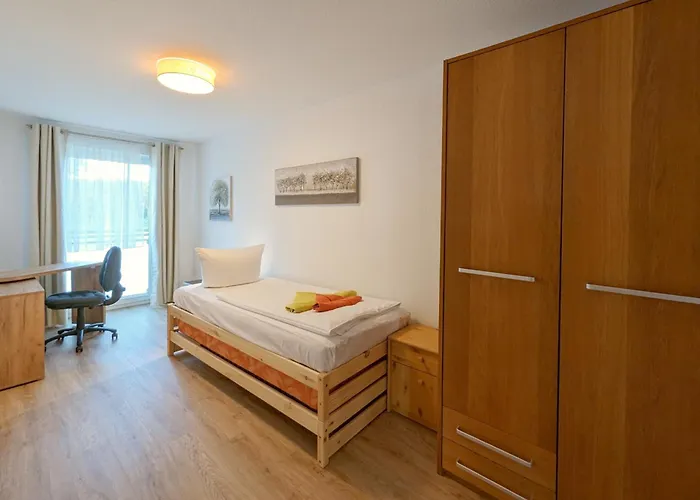Waldstrasse 8a-c B7 Treichel 于克里茨